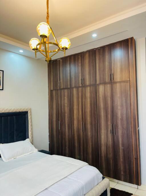 Renex Homes Namugongo Bagian luar foto